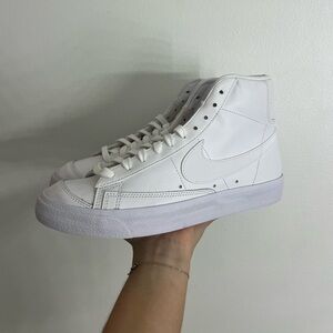 Nike blazer white mid 77’